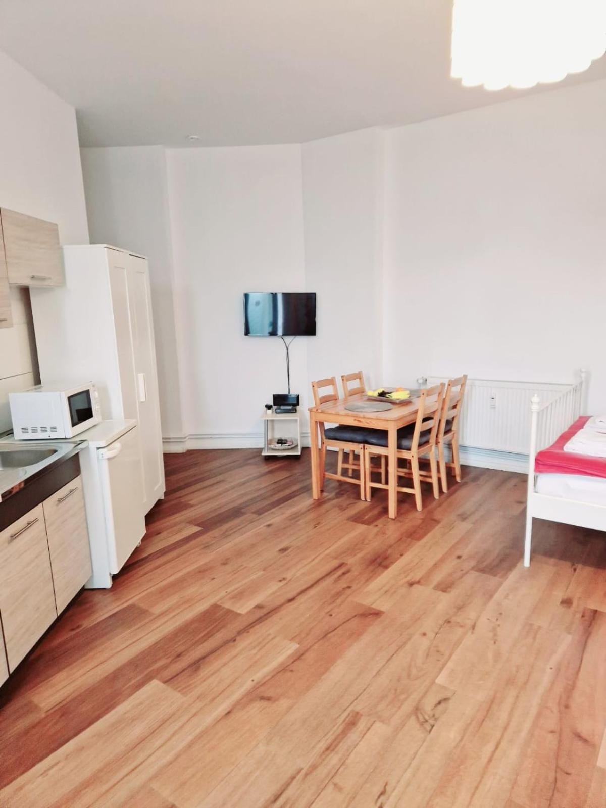 City Studio Apartment For 4, Near Sonnenallee Berlin Eksteriør bilde